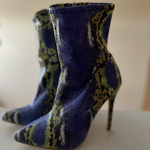 Mid-high heels - Picture 2 of 5